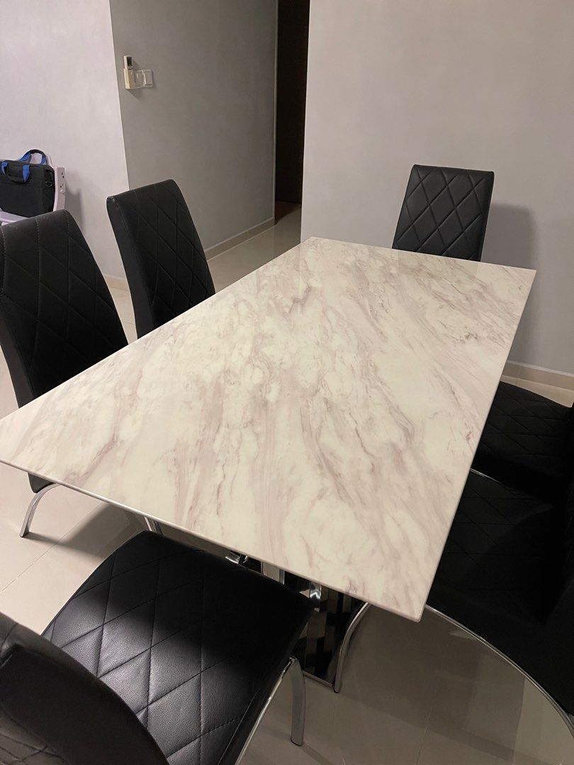 Dining Table Set (Category: Tables & Sets) located in Singapore. Submitted by reeeeee9999 (Listing ID 1218126735, Image 2). Description: Available end march .