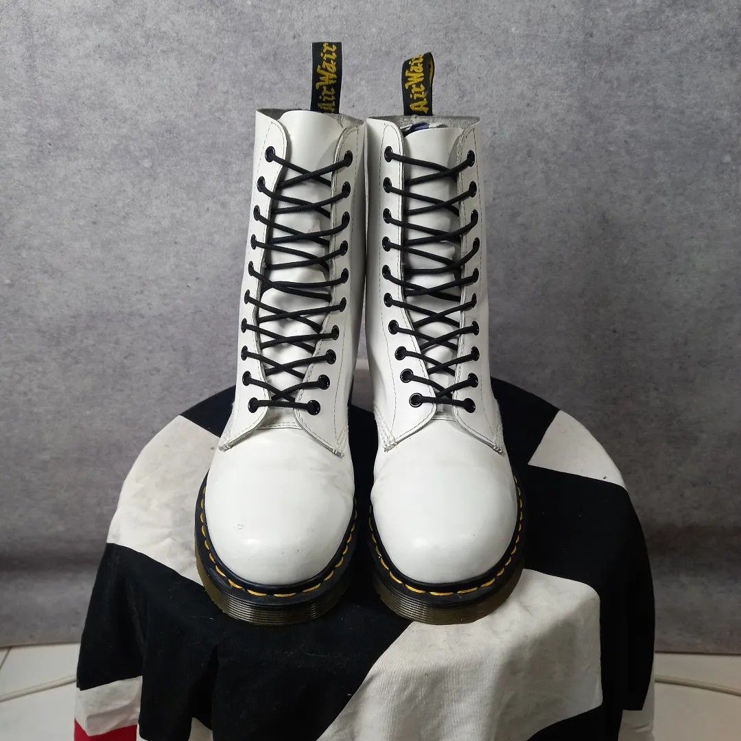 Dr martens 1490 white store
