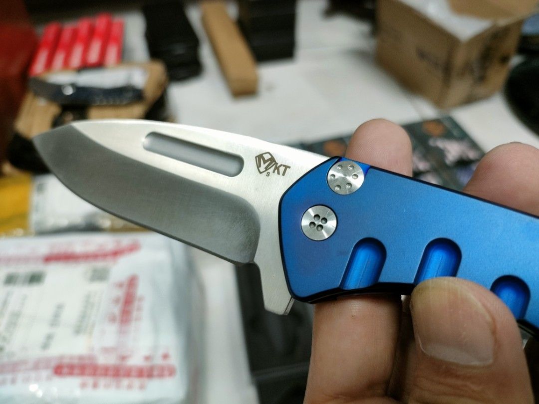 Eafengrow MDF-Swift Folding Knife (Category: Hiking & Camping) located in Manila. Submitted by pasyal (Listing ID 1218177543, Image 3). Description: Eafengrow MDF Swift folding knife (Medford Praetorian MKT Swift) Php1,700 Blade Material: D2 steel Handle material: 400 stainless Blade length: 90mm Handle length: 120mm Weight: 210g Thickness: 4mm Lanyard hole (actual photos) Availble in Silver and Blue pls check my fb page: Pasyal Heavy Industries.