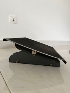 Ergonomic Foot Rest