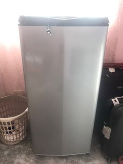 FOR SALE: Sanyo SR-S188SBP 6.0 cu. ft. Fast Cooling Single Door Refrigerator (Silver) 📢