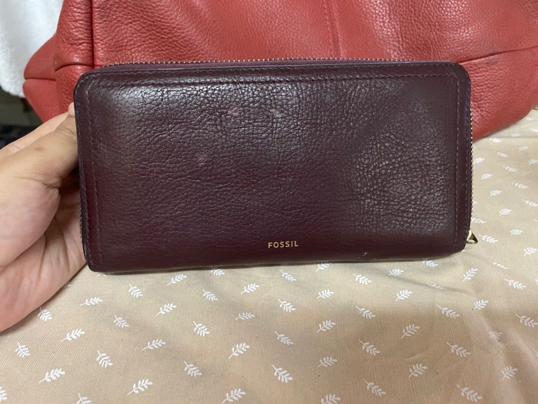 Fossil women's logan rfid zip wallet sales