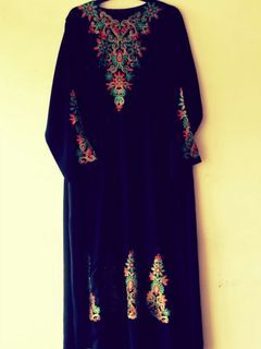 Gamis Hitam Berhias Bordir
