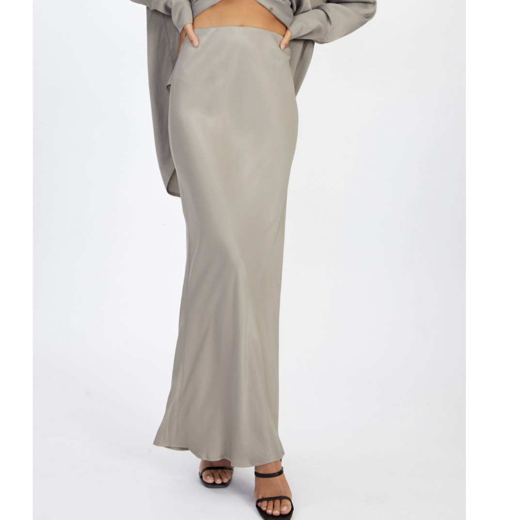 glassons maxi slip skirt, Women's Fashion, Bottoms, Skirts on Carousell