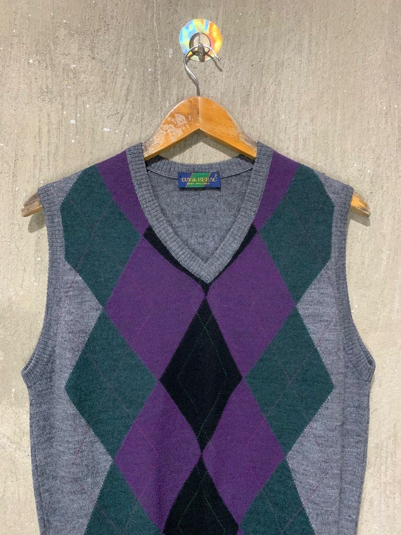 Guy de Berac Argyle Vest (Category: Vests) located in Bacolod City. Submitted by whatarethosevintage__ (Listing ID 1218168229, Image 3). Description: Guy de Berac Argyle Vest Very Good Condition Made in France Size: fits Small-Medium Length: 25 Width: 19 400 Add sf .