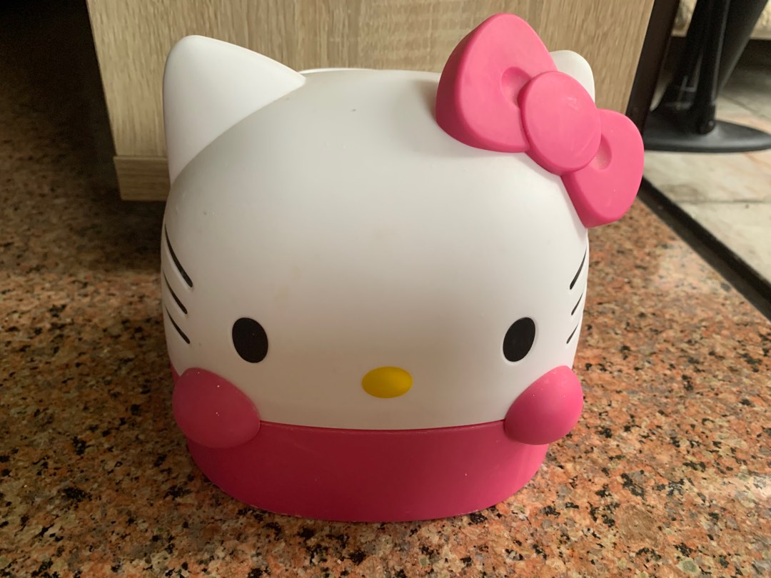 Hello Kitty toilet roll holder, Beauty & Personal Care, Bath & Body