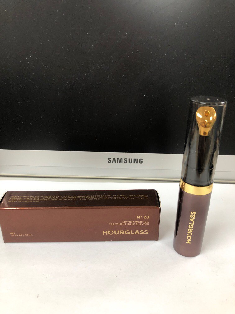 Hourglass Lip Treatment oil, 美容＆化妝品, 健康及美容 皮膚護理, 面部 面部護理 Carousell