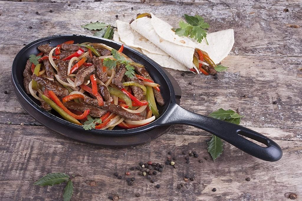 Victoria Cast Iron Fajita Skillet. Black Serving Platter Seasoned