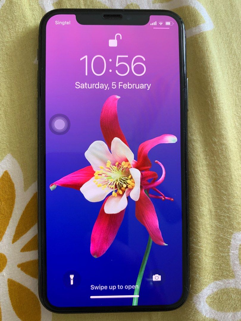 (Category: iPhone X Series) located in Singapore. Submitted by raju11 (Listing ID 1218140149, Image 2). Description: Selling this phone as I got new one. This phone is never opened for service. All original part and no scratches or dents. All original parts(never replaced any).