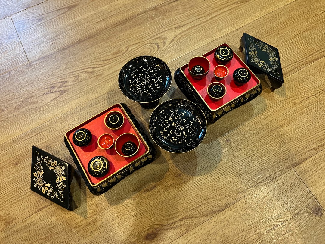 Japanese Tea Set Display, Hobbies & Toys, Memorabilia & Collectibles