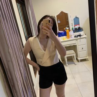 Korean top nude vest