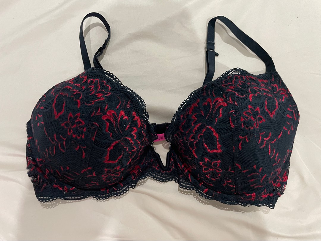 Bra 36d, Women's Fashion, New Undergarments & Loungewear on Carousell