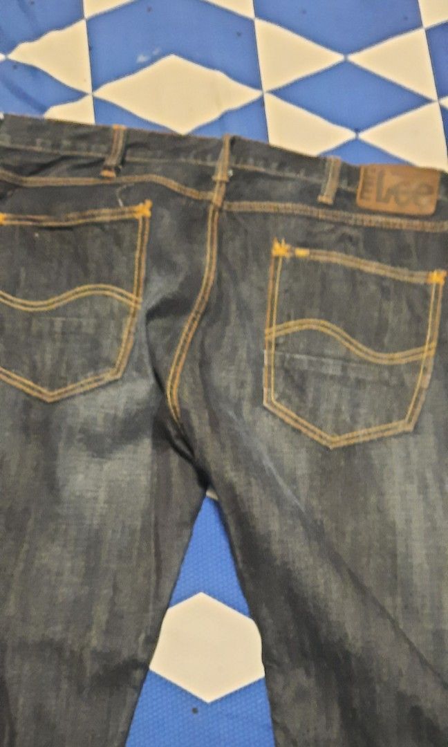 Lee pants (black) (Category: Jeans) located in Manila. Submitted by MrNotCool69 (Listing ID 1218151873, Image 2). Description: only used once, d na magamit plus size pants waist:40.