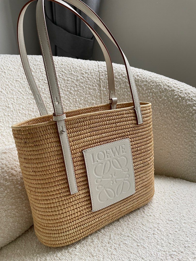 White shop basket bag