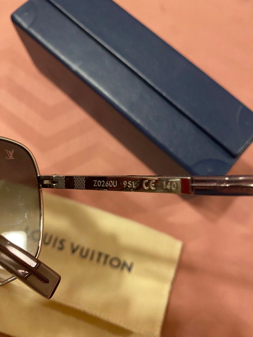 LOUIS VUITTON black/silver Z0260U Attitude Sunglasses, Men's Fashion,  Watches & Accessories, Sunglasses & Eyewear on Carousell