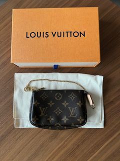 *Ready Stock* Louis Vuitton LV Valentine’s Day 2023 Mini Pochette (Banana  Fizz)