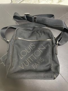 LV Box Sling Bag Actual Pics 🥰 Bestsellers, Luxury, Bags & Wallets on  Carousell