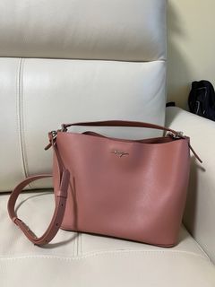 （分類：）位於 。 由 9______9 提交（商品編號 1218005132，圖片 1）。簡介： 。