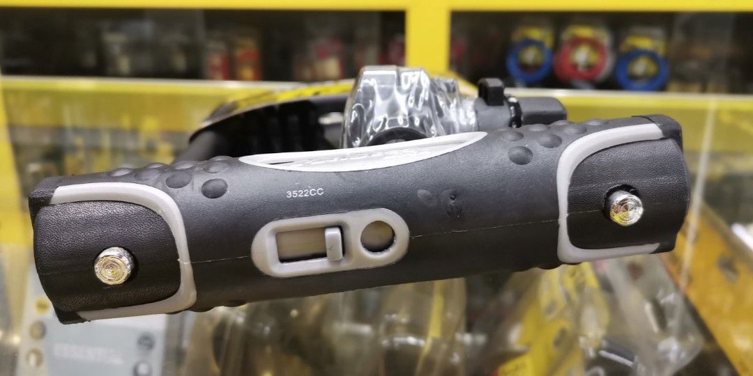 Master Lock U Lock U Bar Bike Lock with Universal Carrier 8195 D