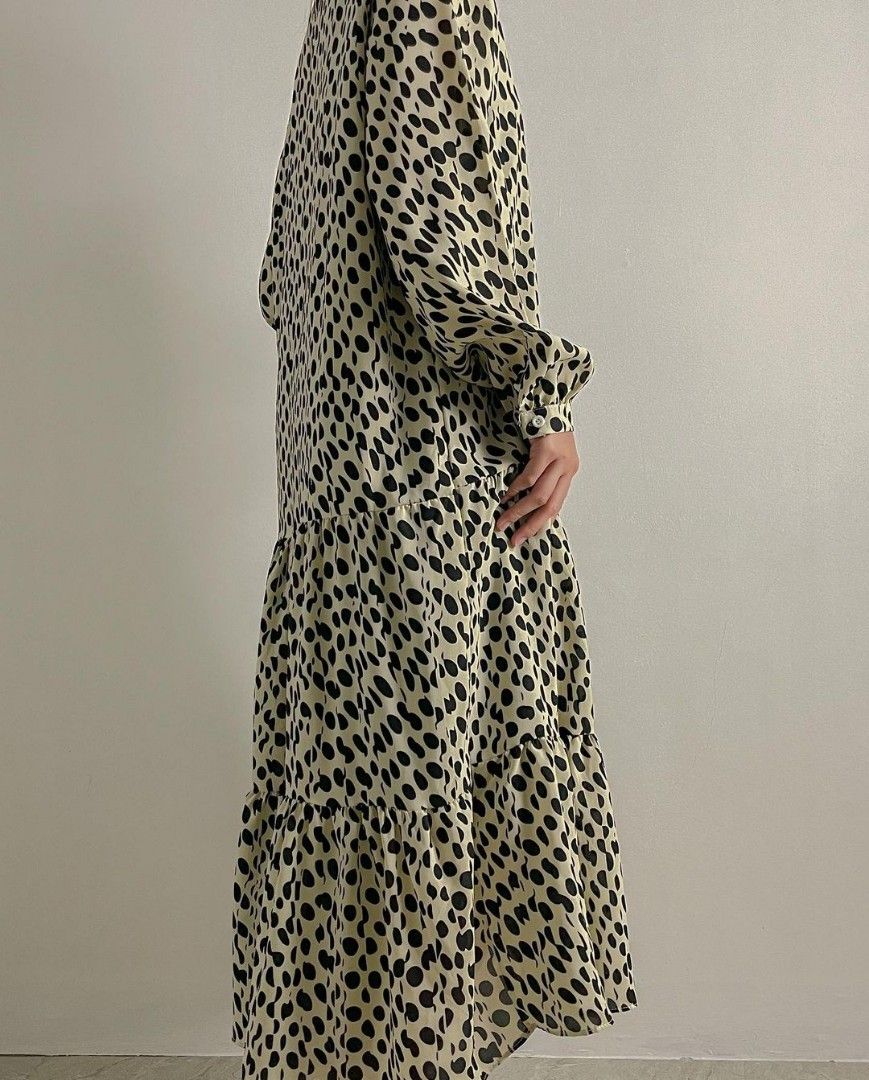 Maxi dress (Category: Dresses) located in Manila. Submitted by hellojelo (Listing ID 1218152902, Image 3). Description: never worn.