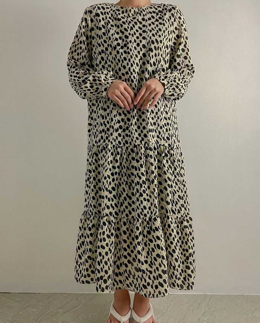 Maxi dress (Category: Dresses) located in Manila. Submitted by hellojelo (Listing ID 1218152902, Image 1). Description: never worn.