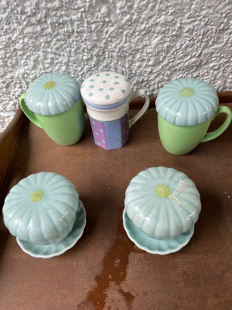 Mint Green Corelle 2 pcs with 3 small tea cups bundle not Ikea (Category: Other Kitchenware & Tableware) located in Quezon City. Submitted by glitchandglamor (Listing ID 1218060565, Image 2). Description: Check out ‘SHOPPING POLICY’, available at PHP 0 on #Carousell https://carousell.app.link/5CqKENT5ixb Issue: lid on corelle mug is not perfect fit.