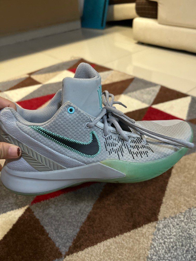 Kyrie sales flytrap 11