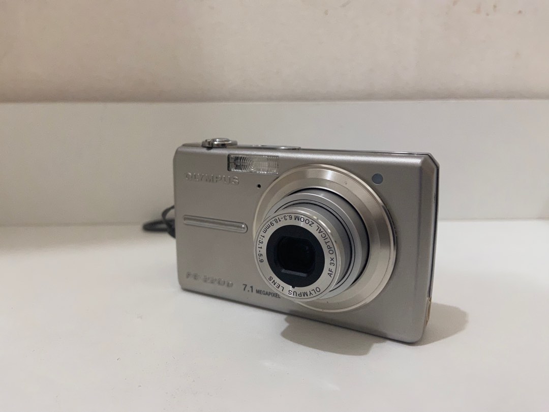 Olympus FE 220, Photography, Cameras on Carousell
