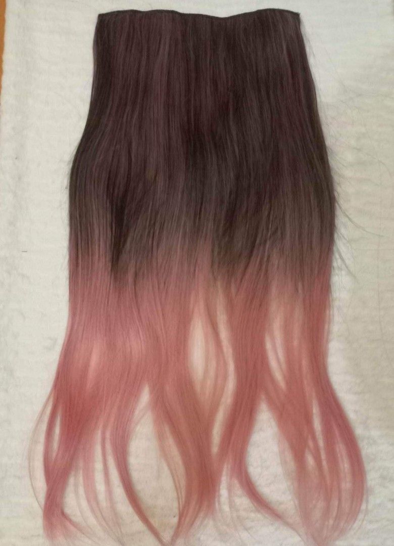 Ombre Pink Hair Extension (Category: Hair Accessories) located in Antipolo. Submitted by violetkai (Listing ID 1218082885, Image 1). Description: Lightly used📌 Mode of Payment: GCASH.