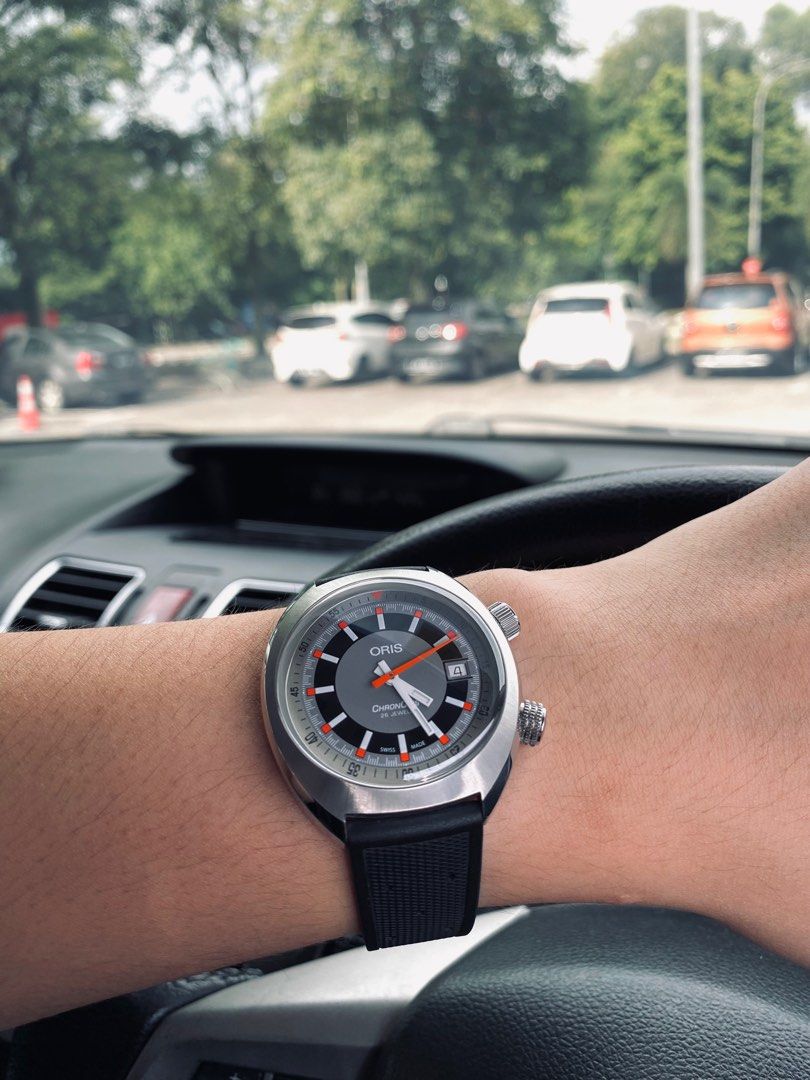 Oris Chronoris Date 39mm Luxury Watches on Carousell