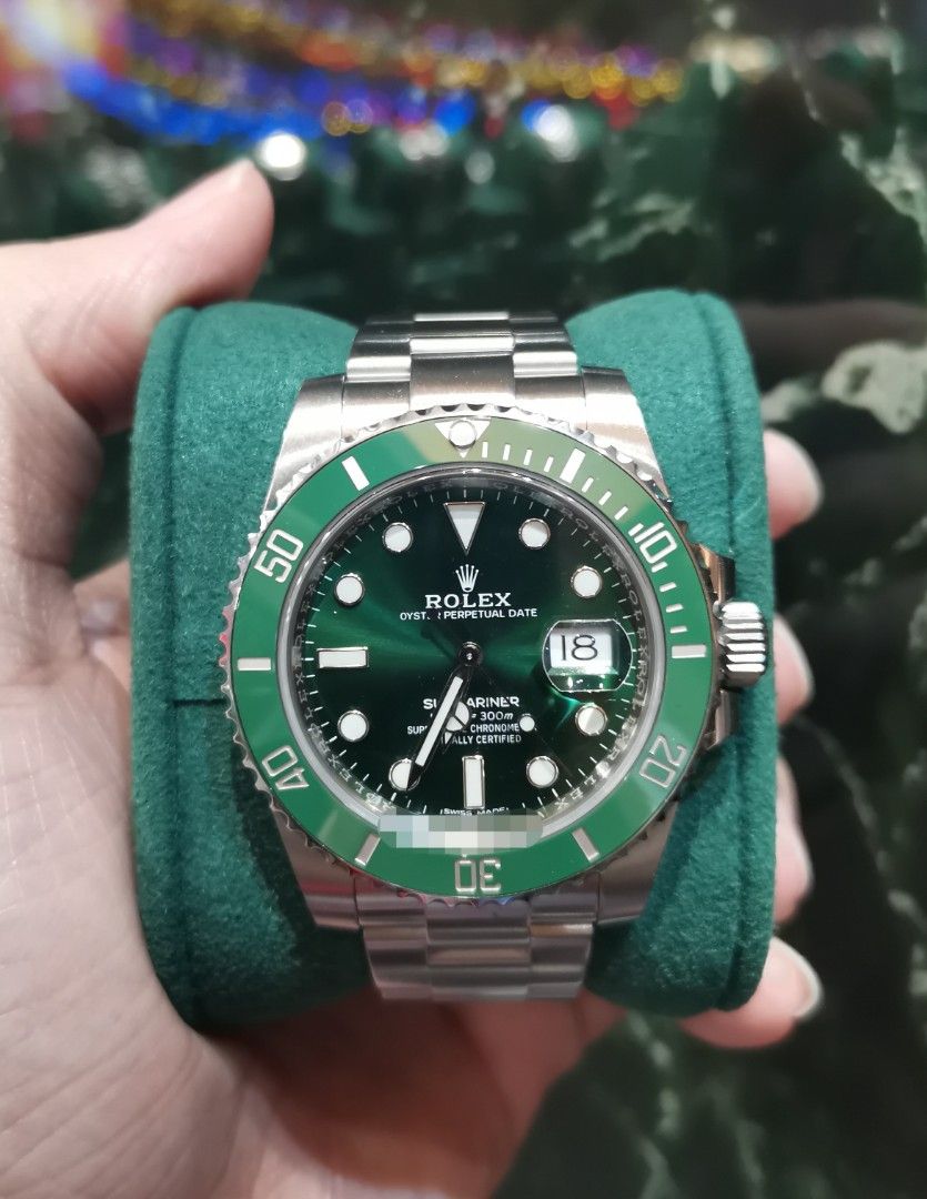 Rolex Submariner Green Hulk 40mm 2018, Luxury, Watches on Carousell