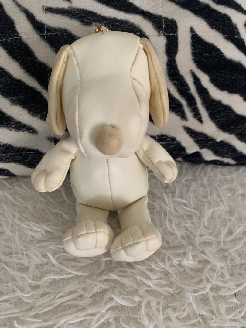 Snoopy plushie/keychain on Carousell