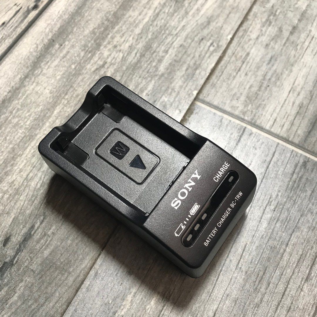 SONY BATTERY CHARGER ( BC-TRW ) (Category: Batteries & Chargers) located in Makati City. Submitted by jasper_and_stuff (Listing ID 1218085990, Image 1). Description: - AC : 100V-240V | 50/60Hz | 7VA-12Hz | 6W 0.2A-0.1A - DC OUT : 8.4zV 400mA.