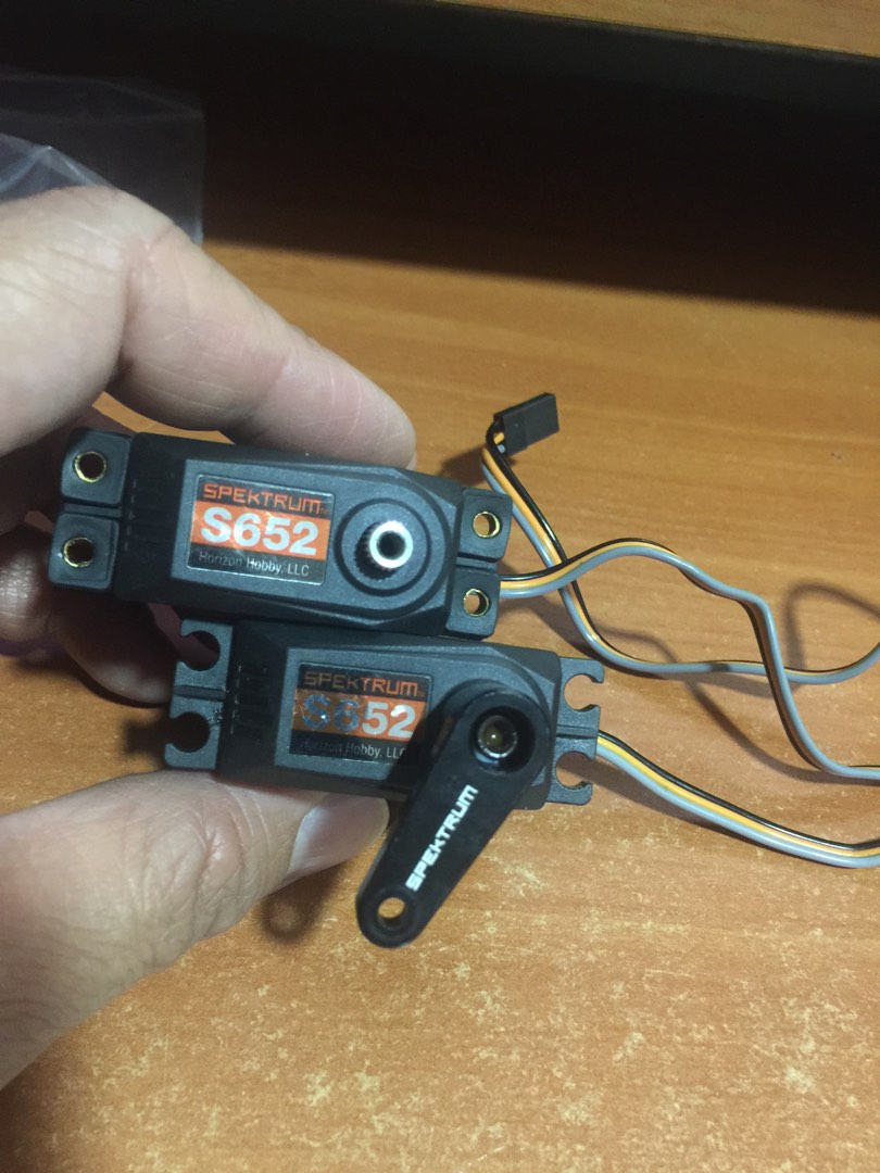 spektrum servo, Hobbies & Toys, Toys & Games on Carousell