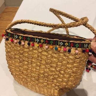 (Category: ) located in . Submitted by lessismore0808 (Listing ID 1218073669, Image 1). Description: .