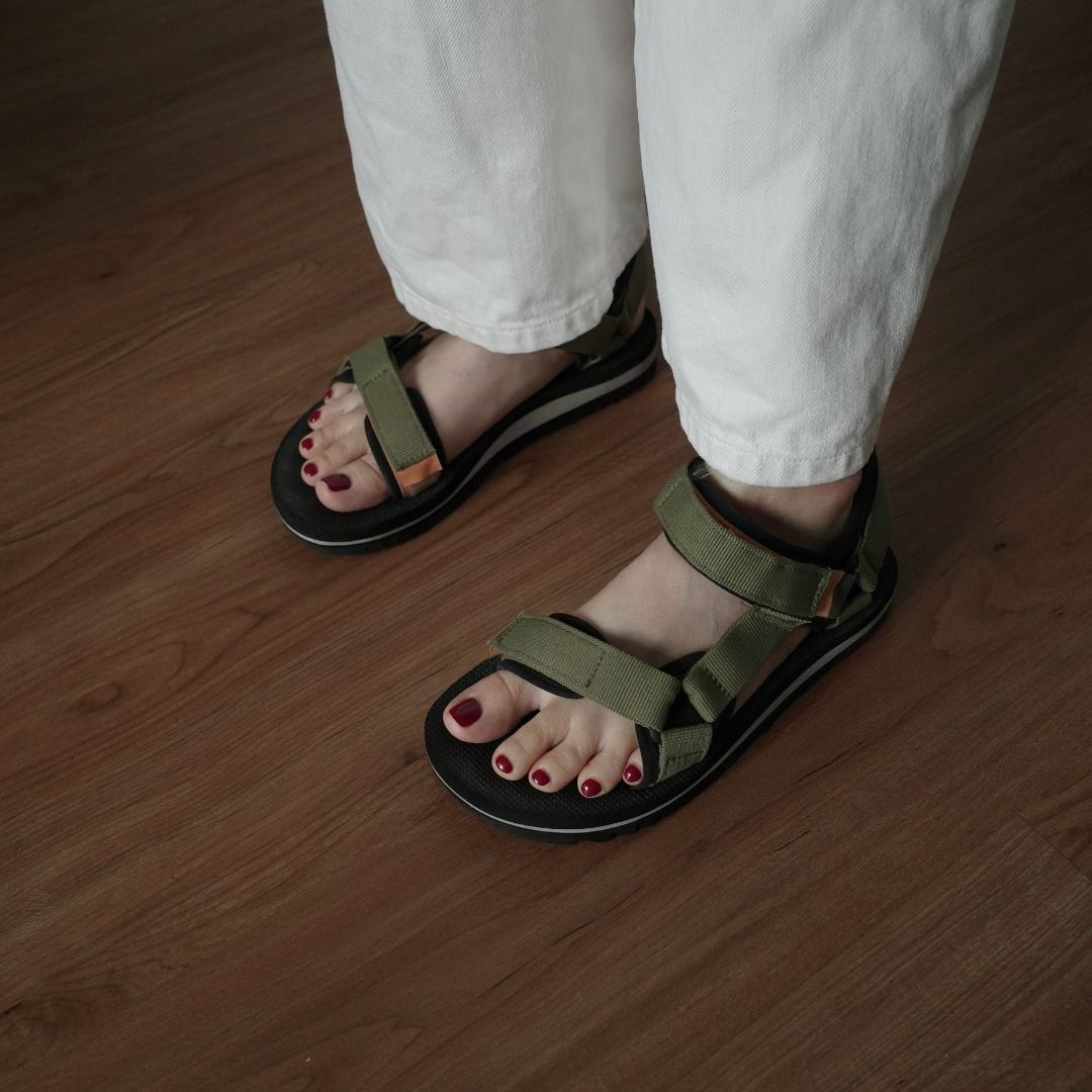 Teva universal sale trail burnt olive