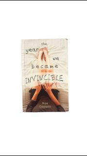 The Year We Became Invincible (Mae Coiyuto) - Paperback