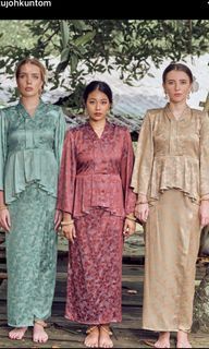 Tujoh Kuntom Kurung Cengkeh