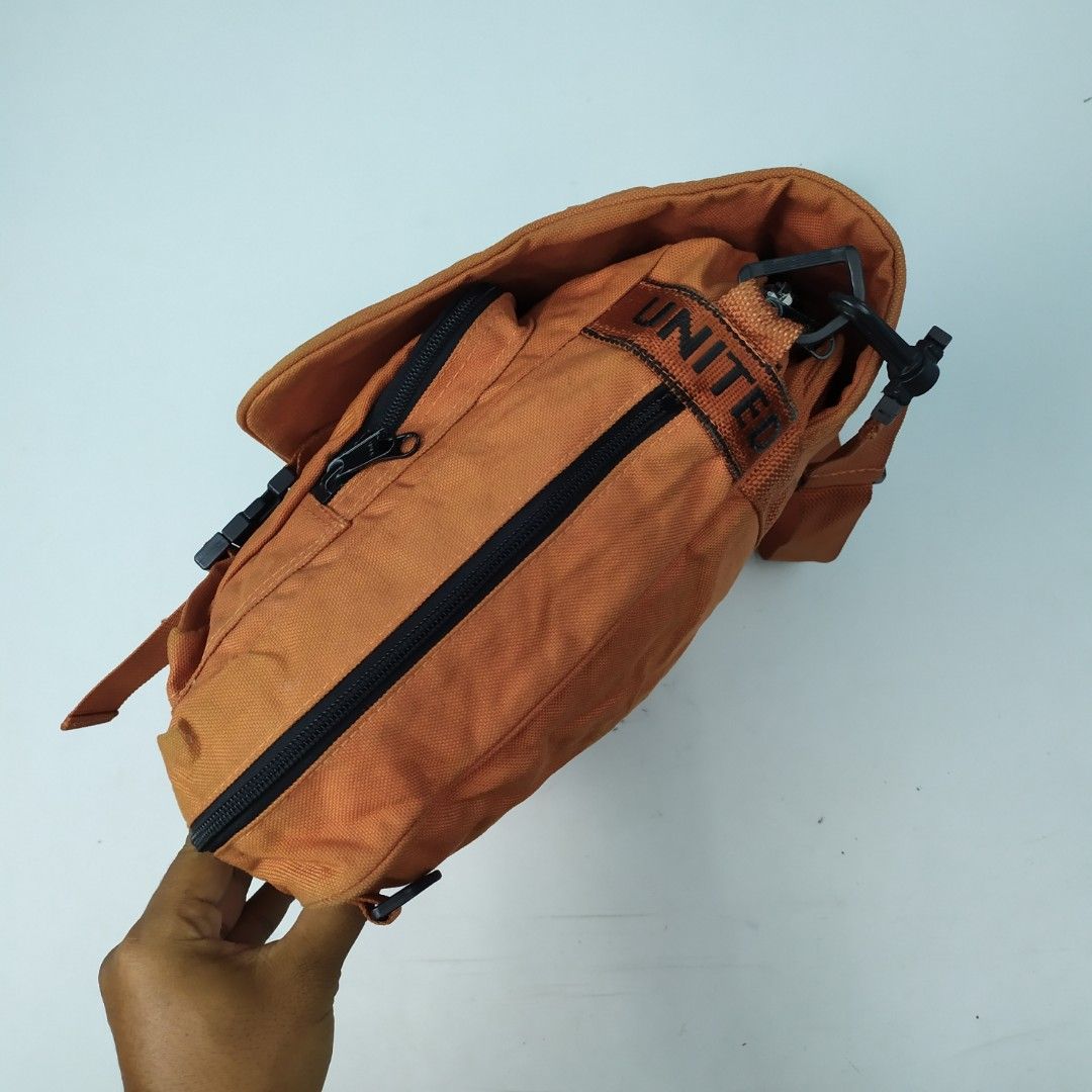 Benetton UCB messenger bag