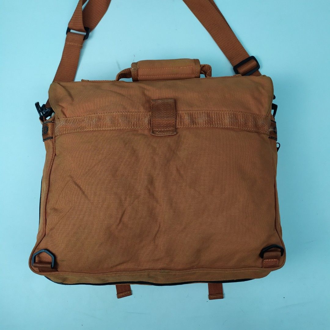 Ucb messenger farour bag