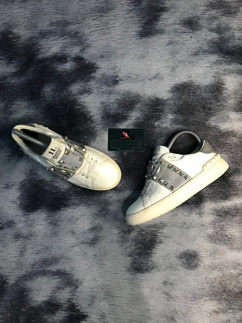 Valentino garavani store rockstud trainers