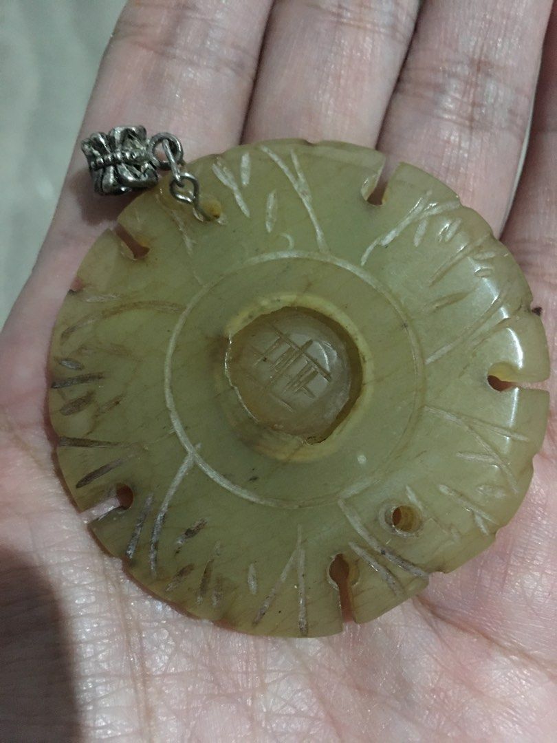 Antique chinese clearance jade pendants