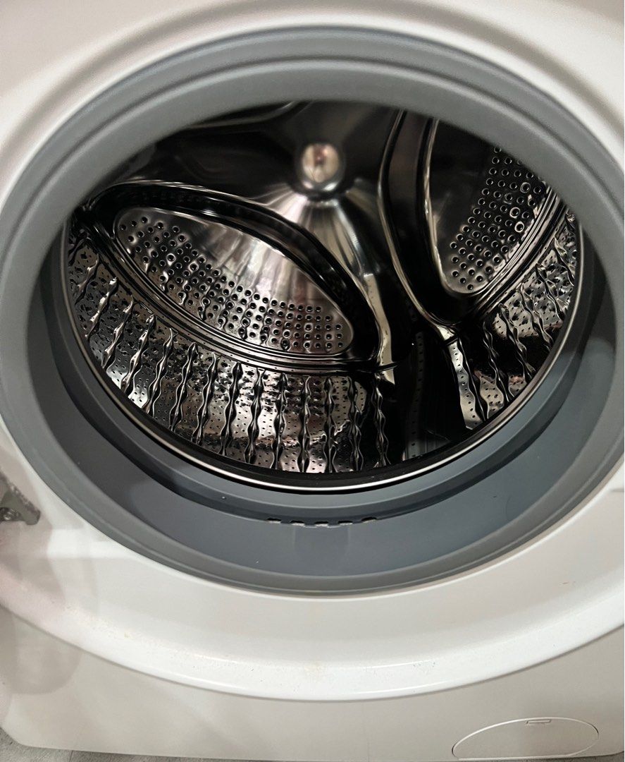 Whirlpool front load washer inverter, TV & Home Appliances, Washing