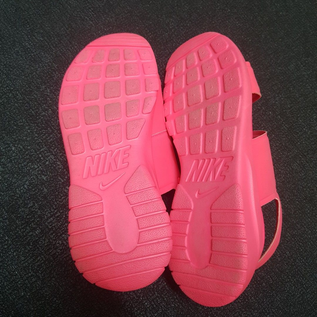 Nike tanjun sandals hot pink new arrivals