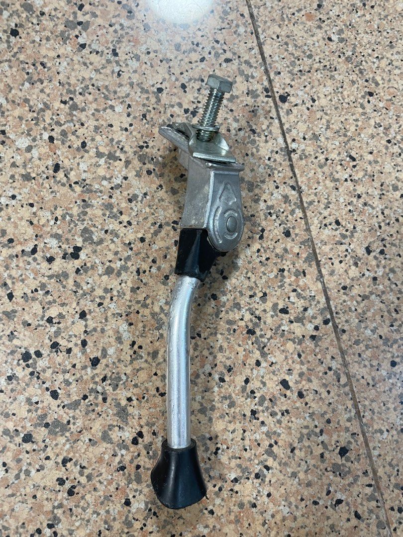 Woom kickstand online