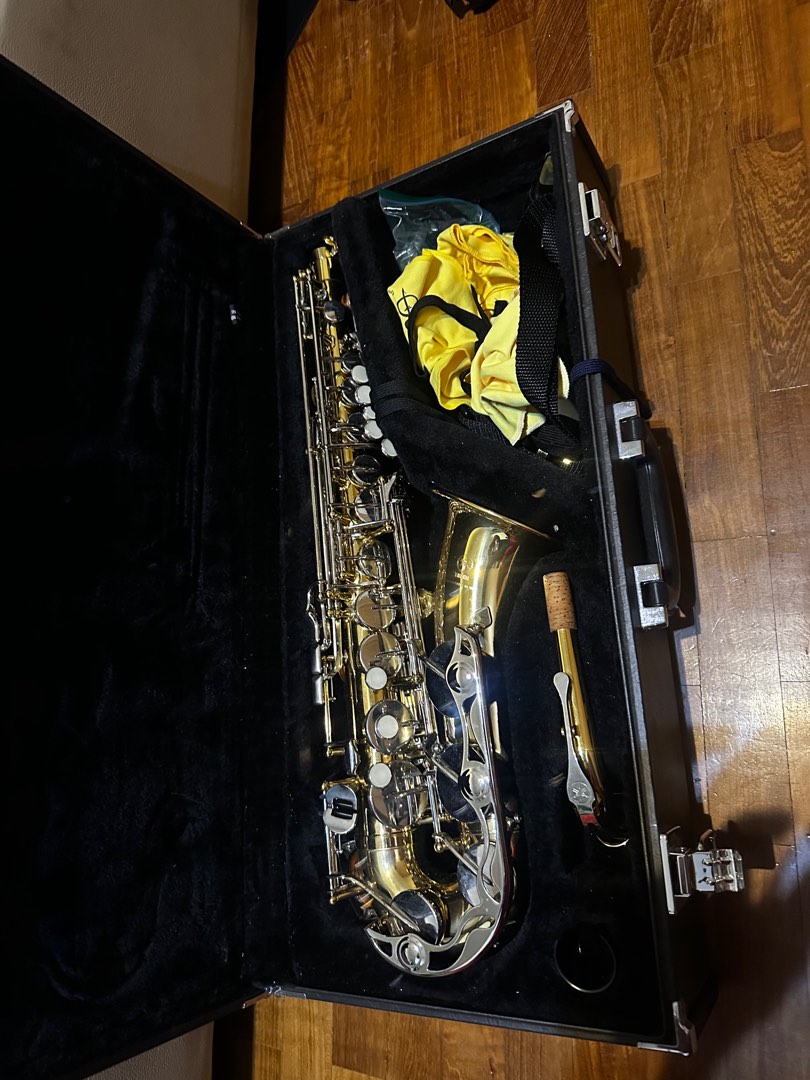 Yamaha Alto Sax YAS26, Hobbies & Toys, Music & Media, Musical