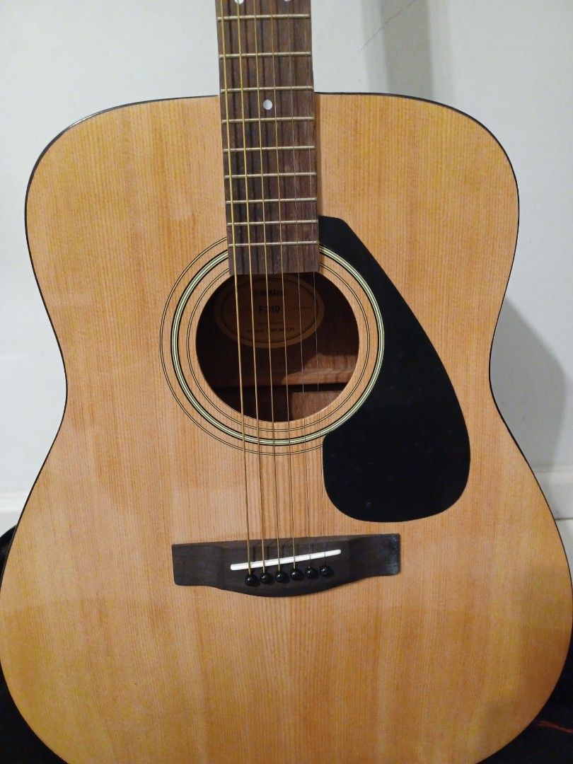 Yamaha FG 410