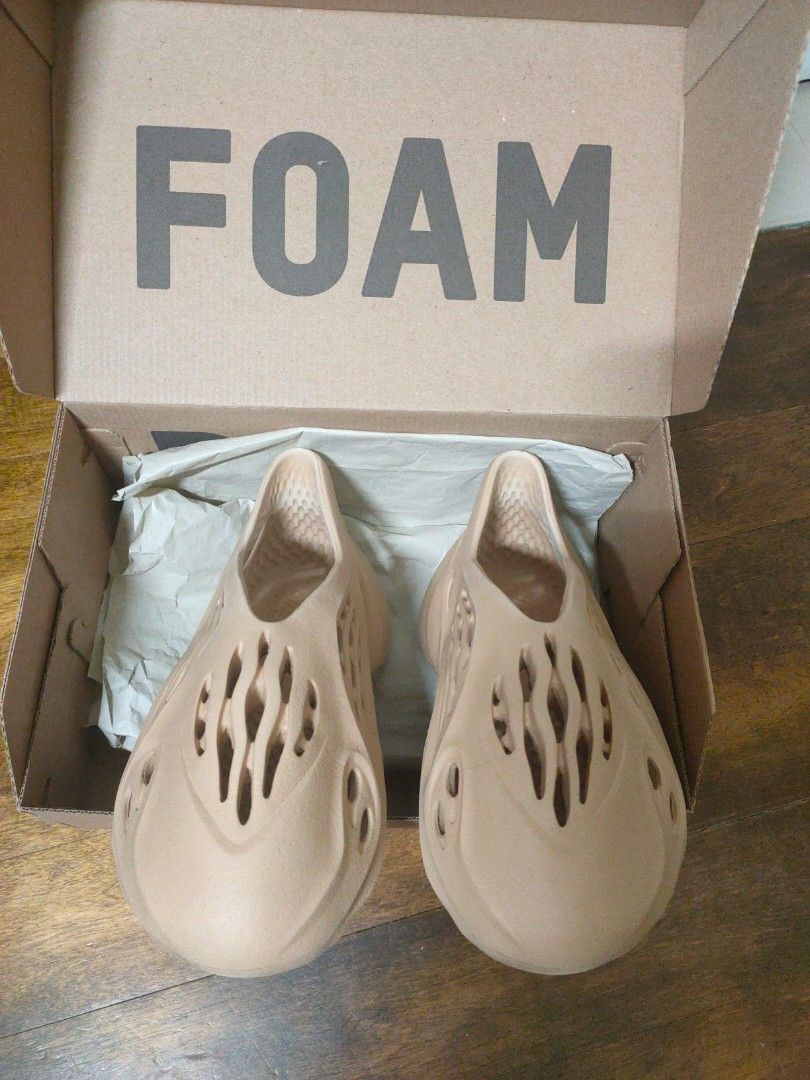 foam runners size 7
