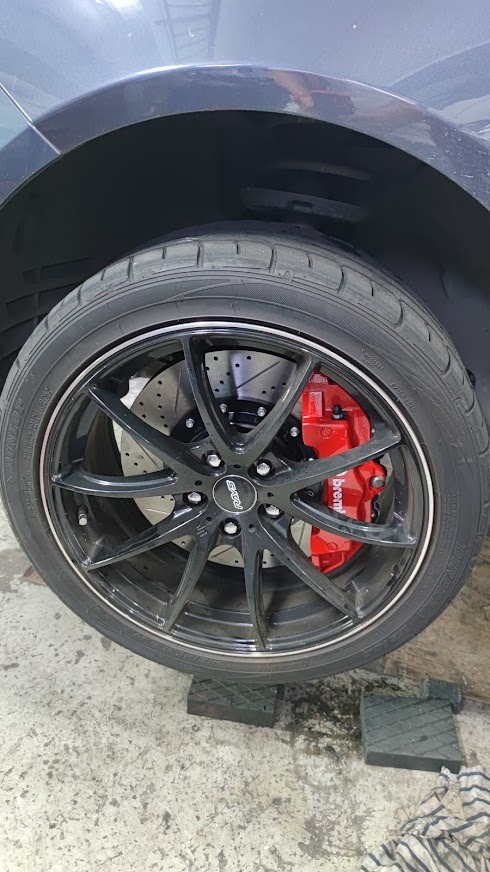 4 ports Brembo Brake Kit with 355mm Rotor, Car Accessories, Tyres ...