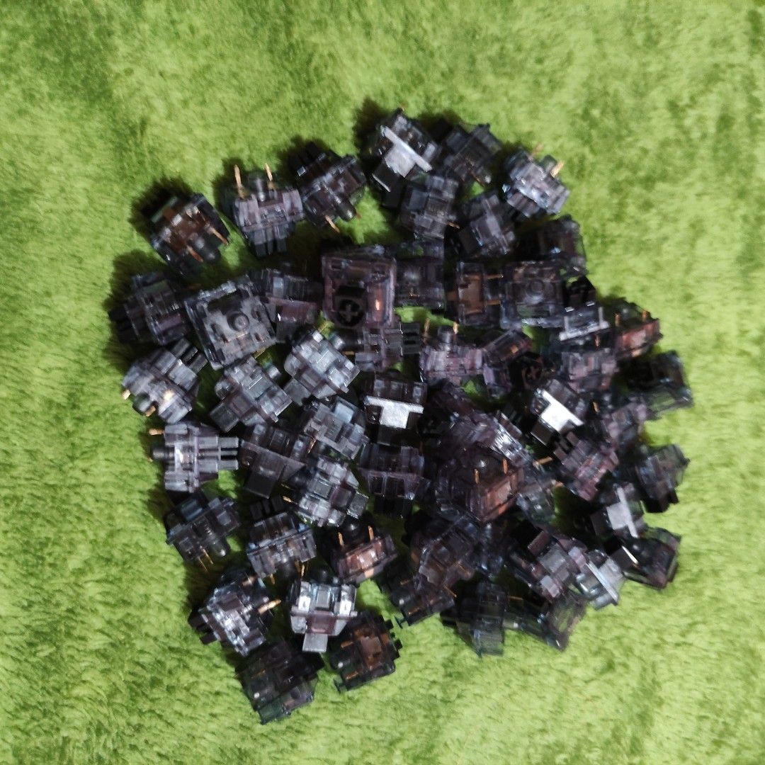 AKKO Jelly Black Switches x84 on Carousell